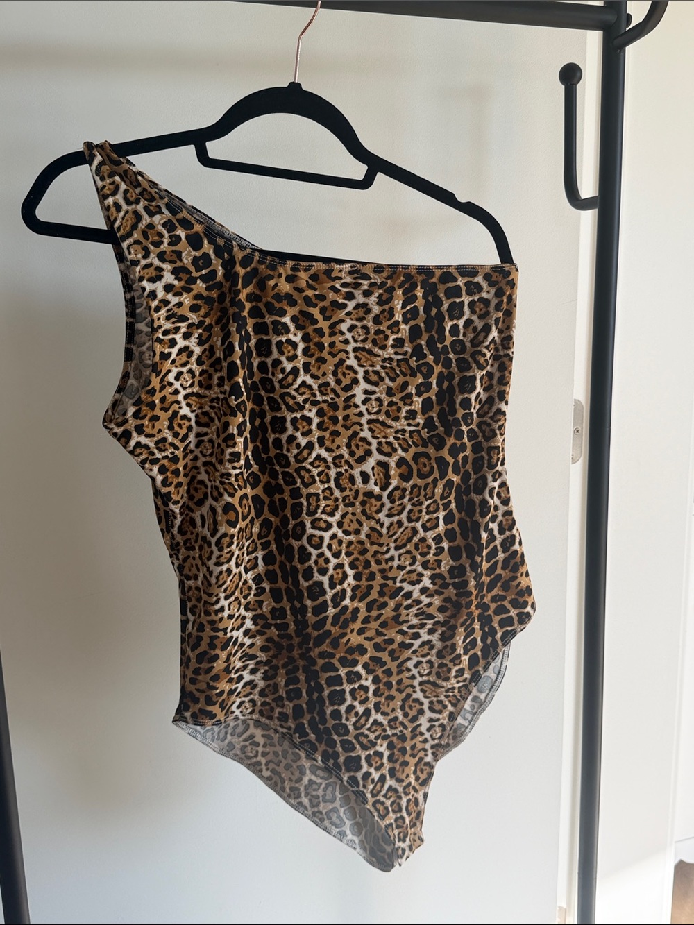 Amazon One-Shoulder Leopard Print Bodysuit - Brown & Black